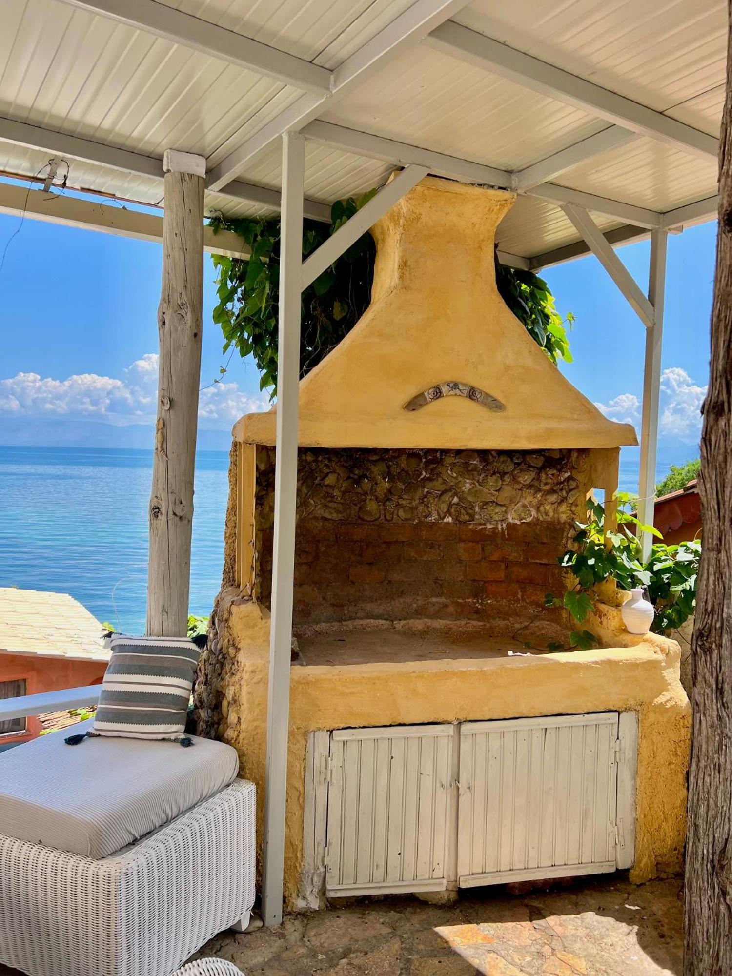Holiday home Kohyli Beachfront House Agia Pelagia Chlomou