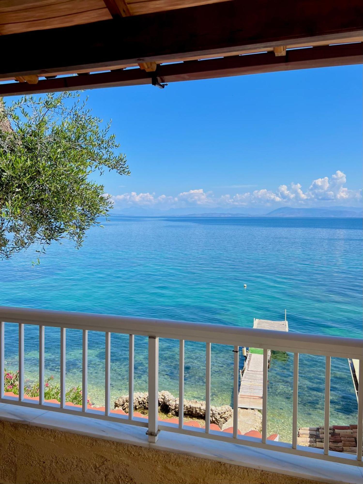 Case de vacanță Kohyli Beachfront House