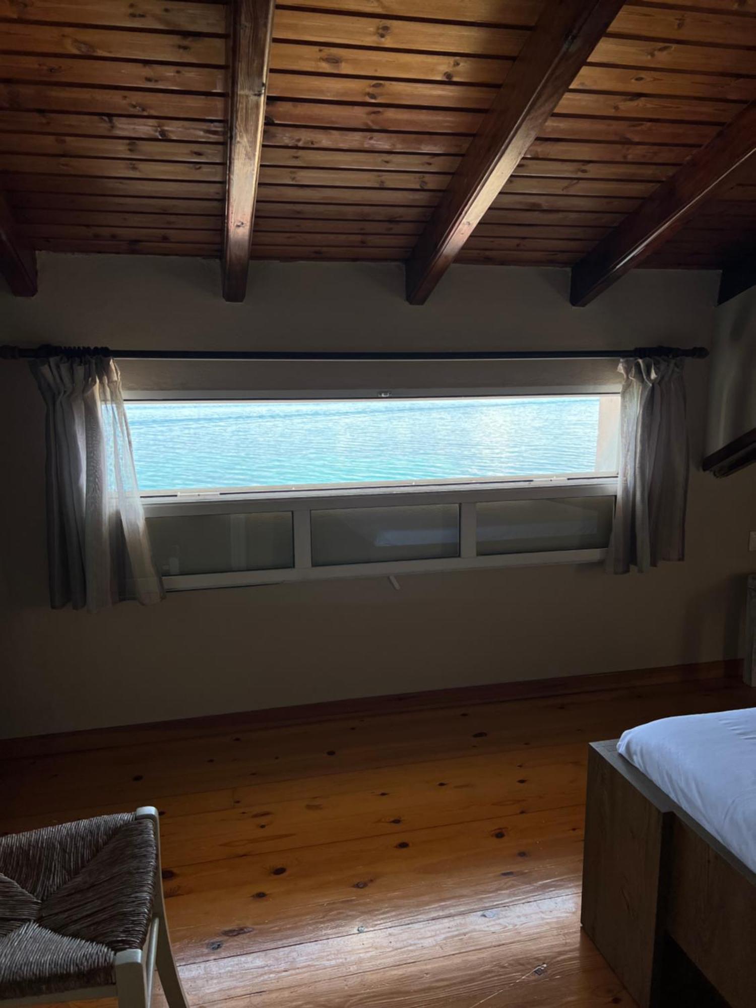 Kohyli Beachfront House *