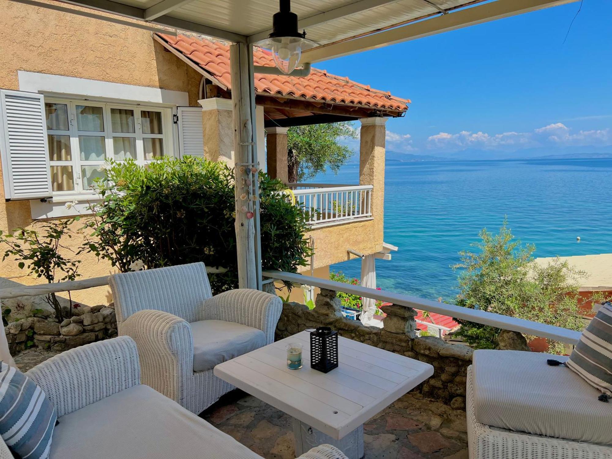 Kohyli Beachfront House Case de vacanță